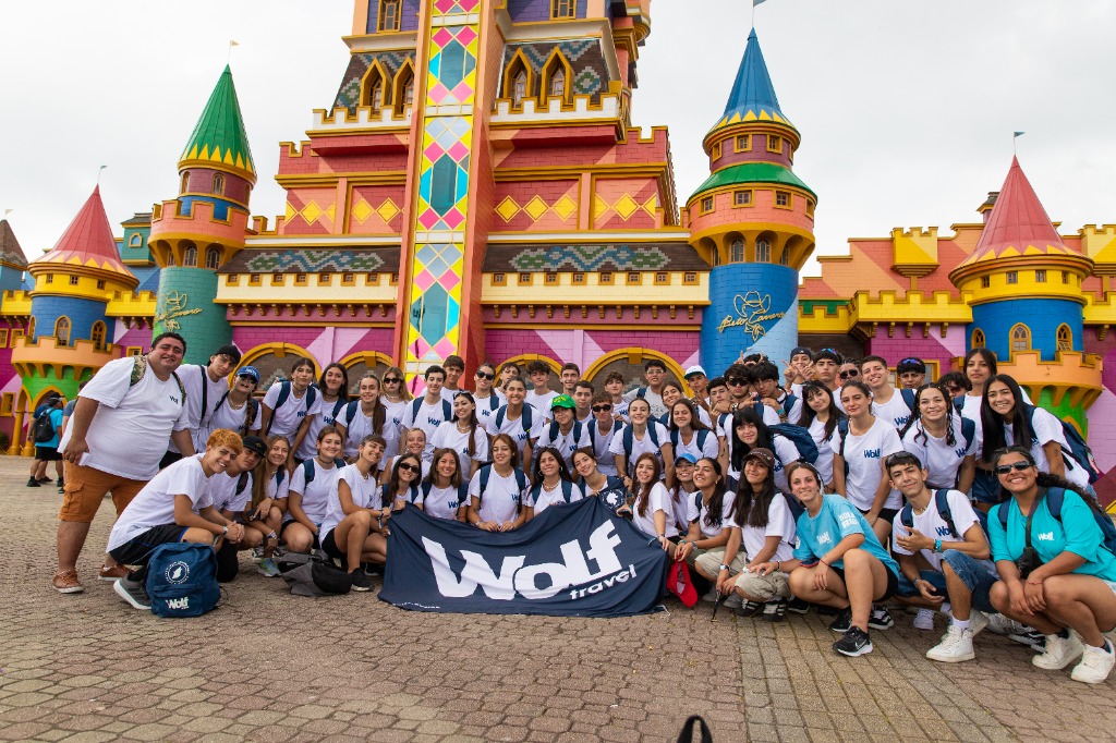 Estudiantes Wolf Travel Camboriú 2024 &mdash; Parques Temáticos Brasil